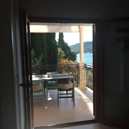 Mit Zwei Terrassen Διαμέρισμα *